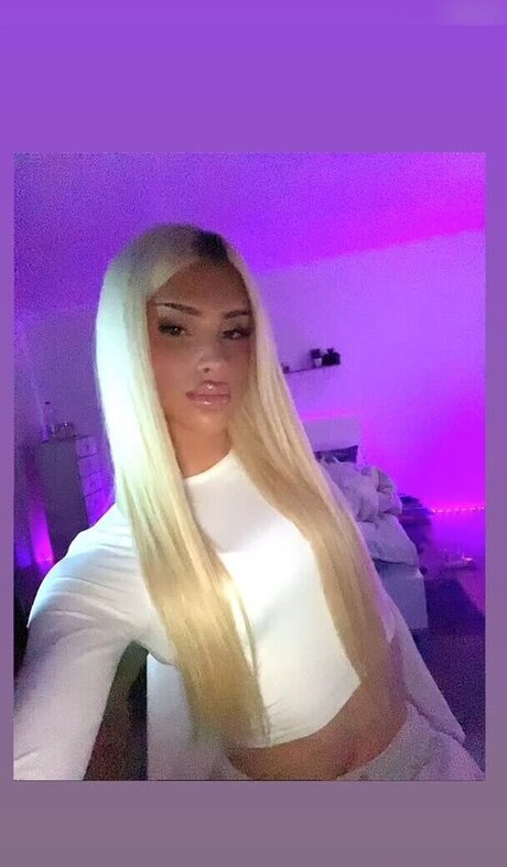 Barbie Lessa スター 写真