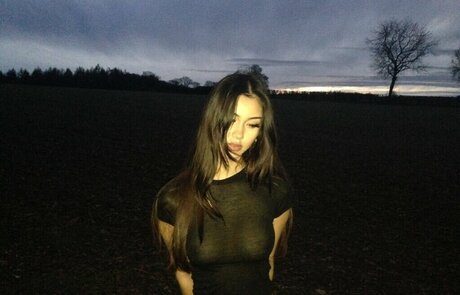 熟女オナニーオンリーファンズ ポルノ 写真