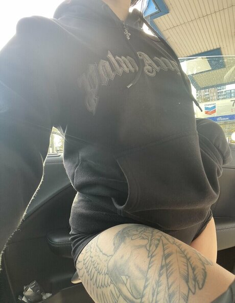 tt t772 裸のモデル 画像