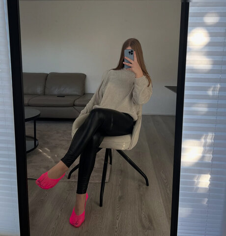 Babyvuc ポルノスター 写真