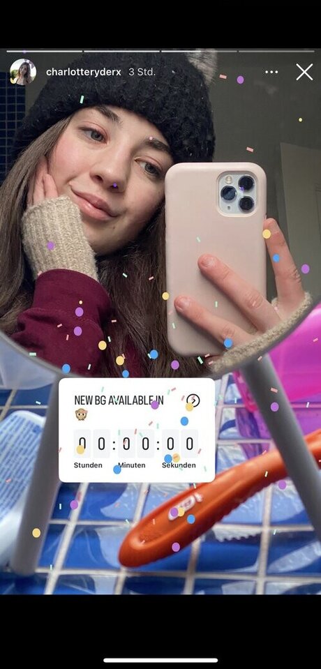 Charlotte Ryder かわいいスター アーカイブ