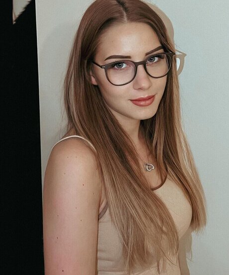 Wollnys アート女優 ギャラリー