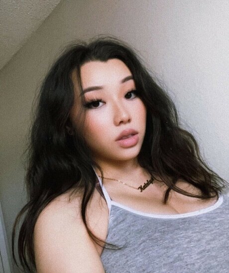 Katelyn Young ポルノスター ホット ギャラリー