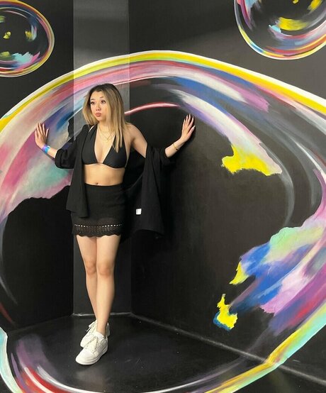 アウトドア 熟女 オンリーファンズ セクシーヌード 写真