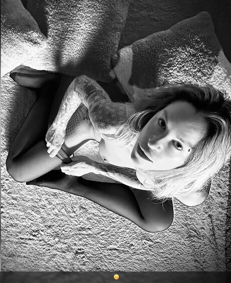 Regina Labajova ポルノスター セックス 画像