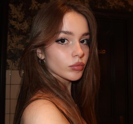 ティックトックスター オンリーファンズ 無料ポルノ 写真