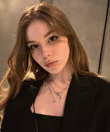 小さなおっぱいオンリーファンズ 無料 ギャラリー