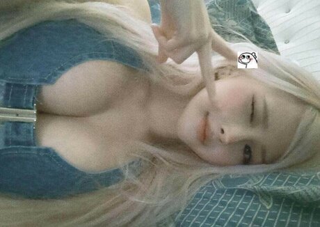 Globoib Hotvirgin 高品質モデル 写真