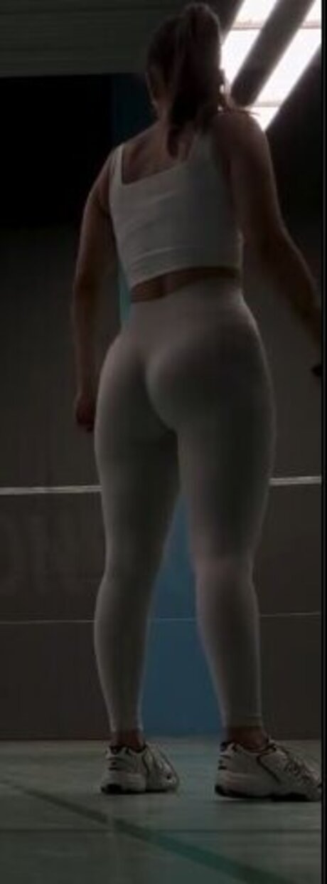 Lisa srmst ポルノスター アダルト 写真