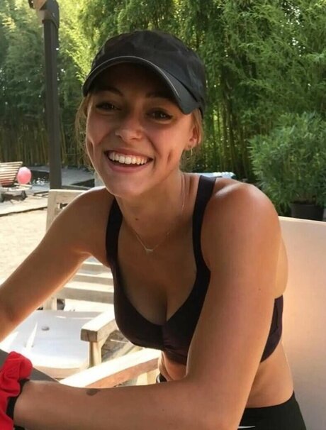 Rani Rosius アート女優 写真