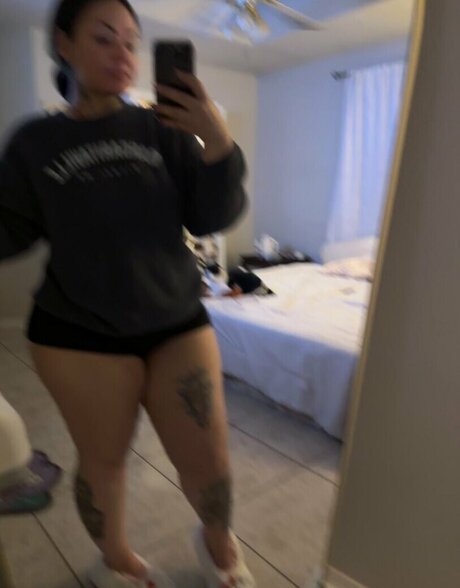 Dreadedwaifu セクシーモデル 写真