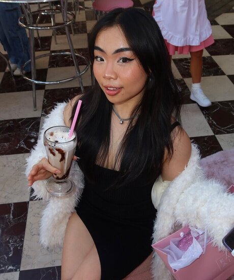 lilbignanc fit ポルノ女優 写真