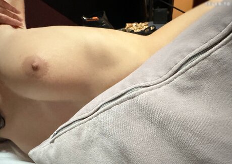 黒檀ペッギングオンリーファンズ アダルト無料 写真