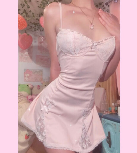 Strawbabyboy アダルト女優 写真