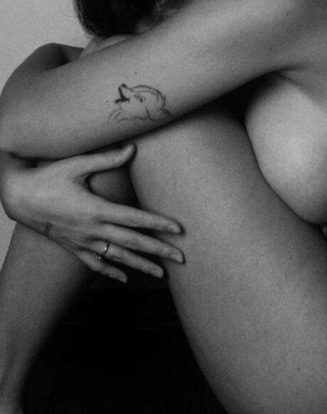 ボディビルダーヌードオンリーファンズ ポルノ 写真