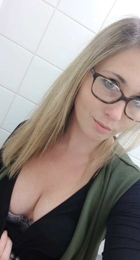 catraises アダルトモデル ギャラリー