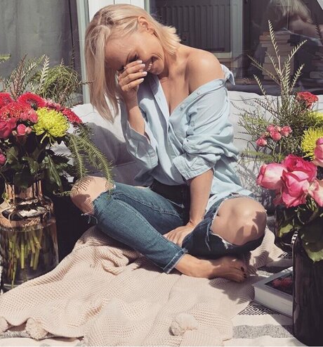 エボニートップオンリーファン 無料エロ 画像