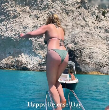 ビーチセックスオンリーファンズ ポルノグラフィック 写真