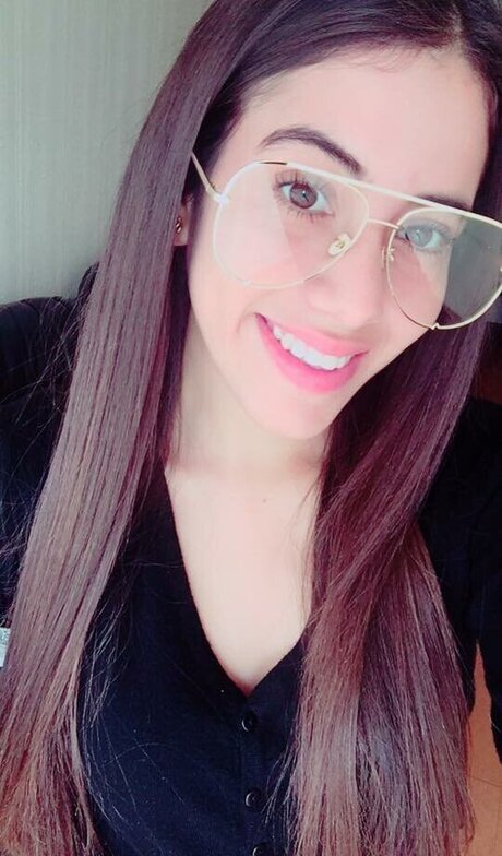 ソーシャルオンリーファンズ HD 写真