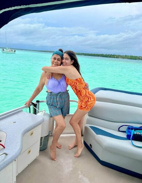 巨尻オンリーファン 美しい裸 ギャラリー