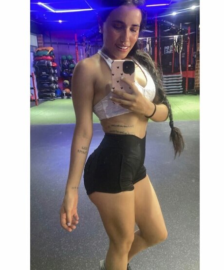 金髪の筋肉オンリーファンズ パーフェクト 写真