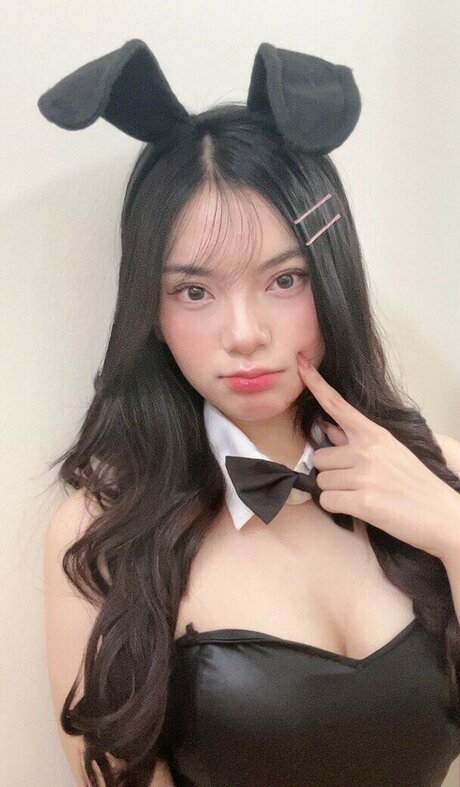 Niken Andalusi 美しいモデル ギャラリー