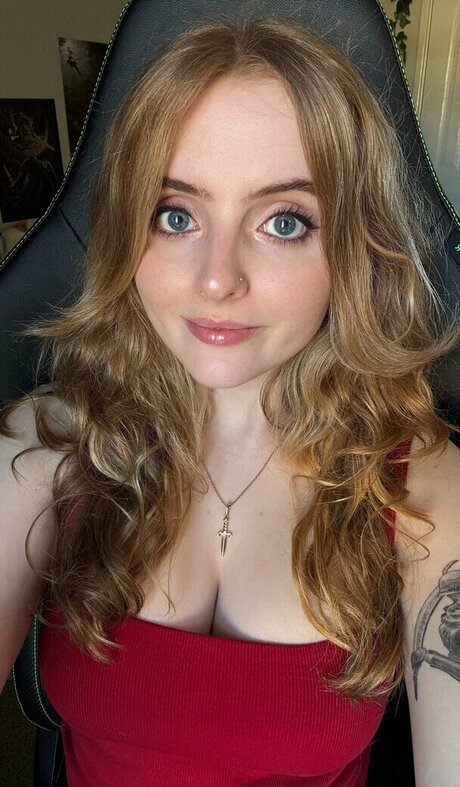 Krysttl 完璧なポルノスター 写真