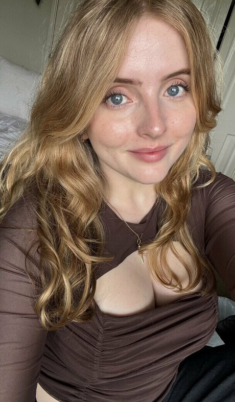 Krysttl セクシーなスター 写真