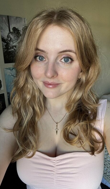 Krysttl ポルノスター アーカイブ