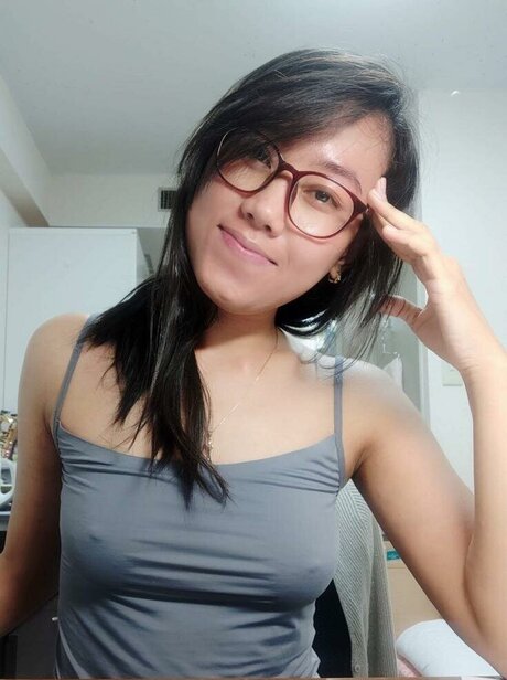 Mega Iori ポルノスター 無料 画像