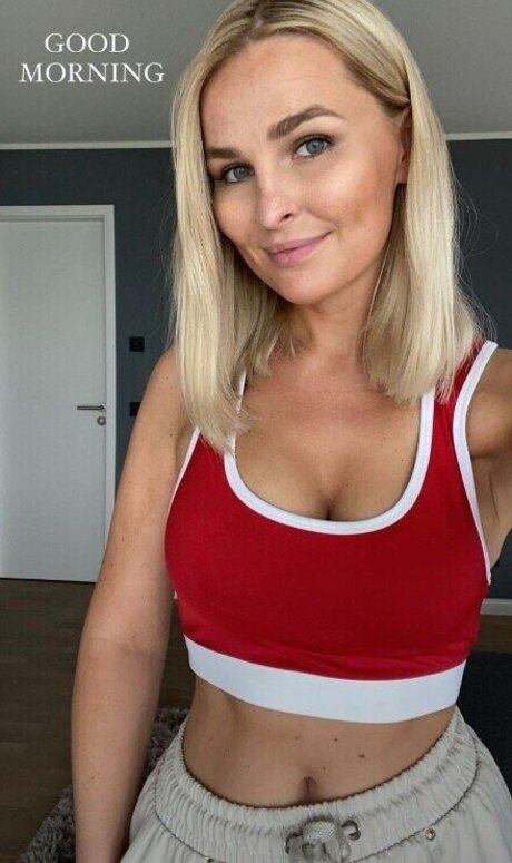 Jana Riva ポルノスター セックス 写真