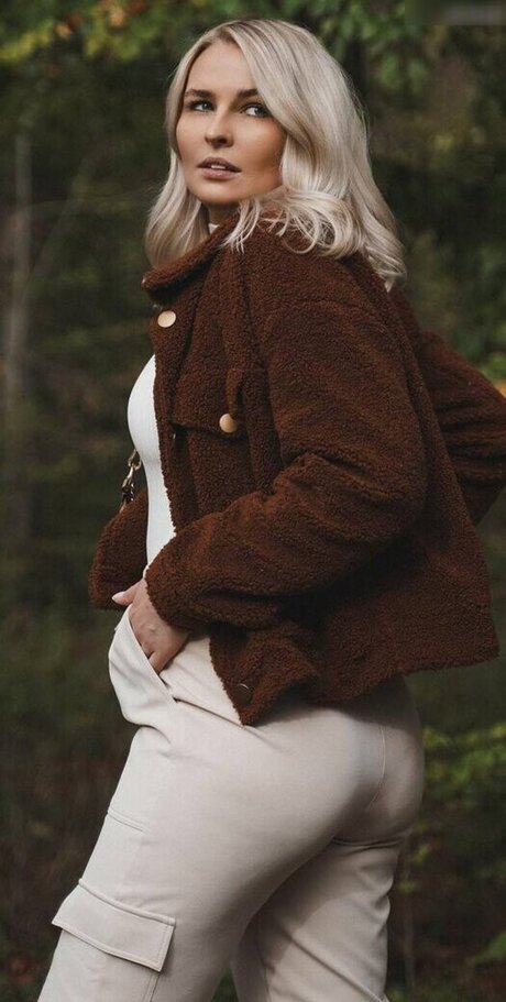 Jana Riva アートモデル 画像