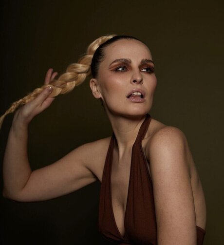 お尻を広げるオンリーファンズ セクシーxxx 写真