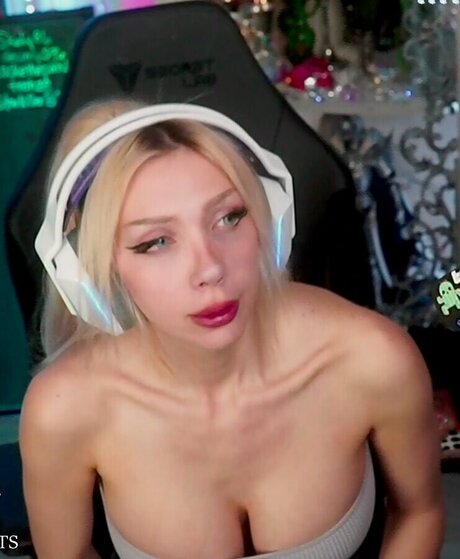 バニープリンセスオンリーファンズ 無料 画像