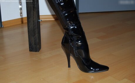 かわいいアナルオンリーファンズ xxx 写真