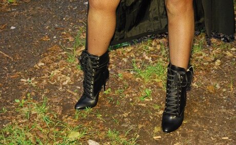 LGBTオンリーファン ポルノ 画像