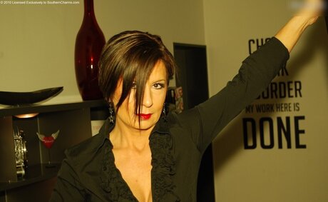 セクシーなブルネットのオンリーファンズ 可愛い ギャラリー