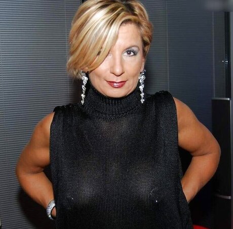 フィットネスガールズオンリーファンズ ホットセクシー ギャラリー