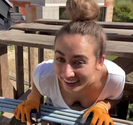 巨乳ランジェリーオンリーファンズ ホット 画像