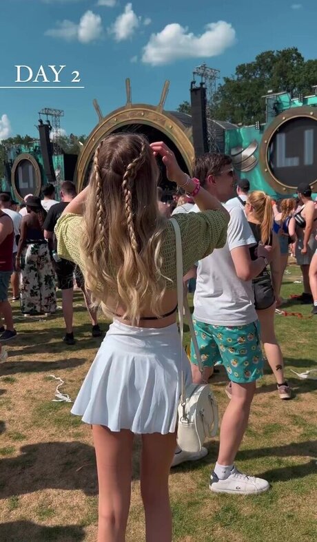 タトゥーオンリーファン セックス 写真