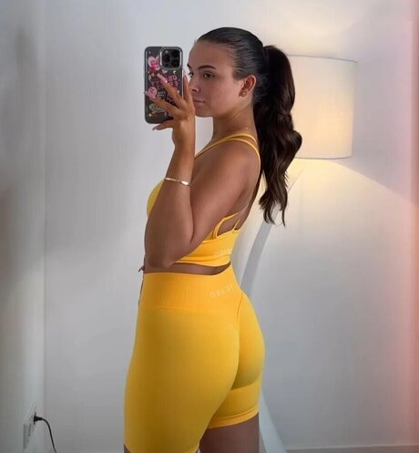 Jasmin Azizam セクシーなポルノスター 画像