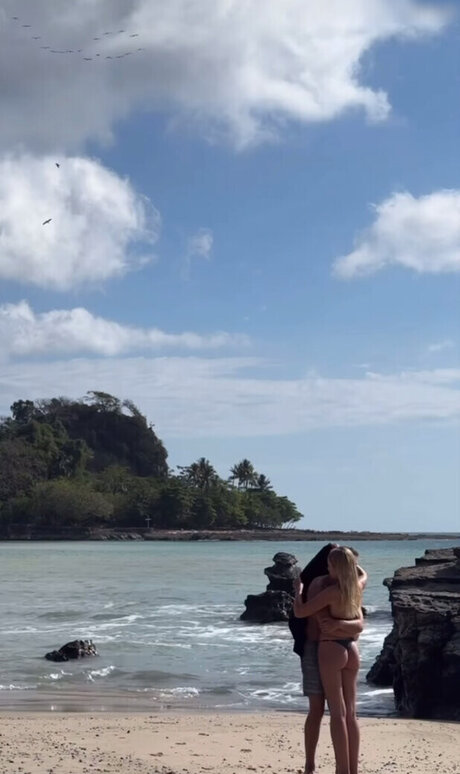 金髪オナニーオンリーファンズ セクシー裸 画像