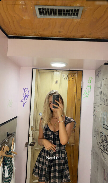 asmr 足 オンリーファンズ 無料 写真