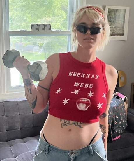 Brennan Wedl ホット女優 写真