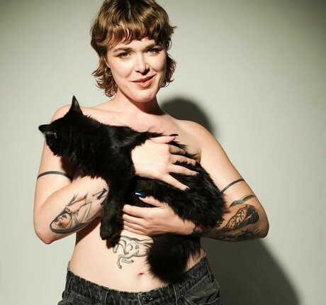 Brennan Wedl エロティックなスター 画像