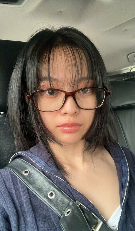 乳首 オンリーファンズ 無料アダルト 写真