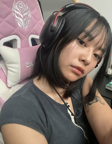 miceraa かわいいモデル 写真