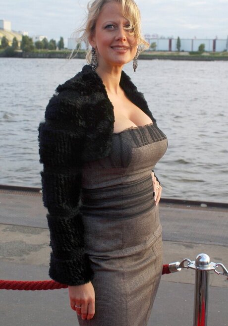 パンストオンリーファンズ えろ 写真