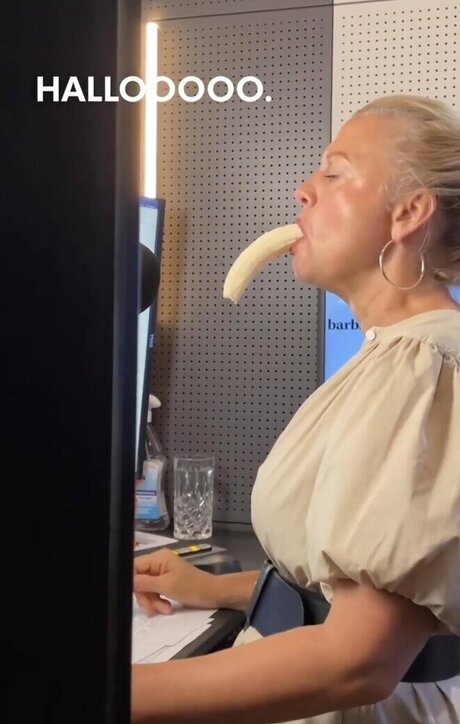 熟女の手コキオンリーファンズ 無料ポルノ 画像