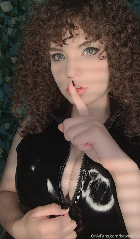 Kawaiikiwicosplay 完璧なモデル ギャラリー